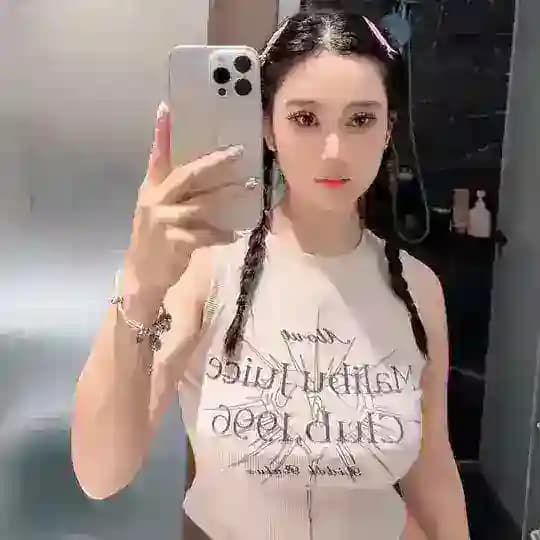 新疆 混血 白虎 服务型女孩 Profile