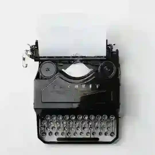 Директор печатает… Profile