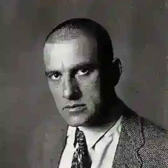 Искандер Ядгаров