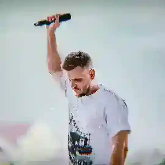 Вите надо выйти Profile