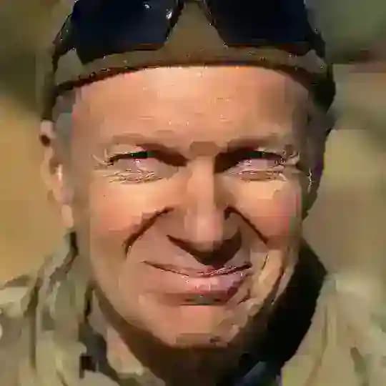 СОЛОВЬЁВ Profile