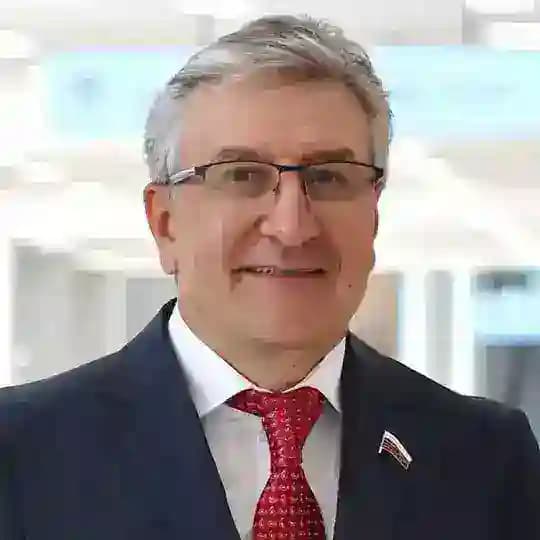 АЙРАТ ФАРРАХОВ