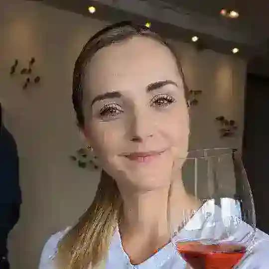 Lady Of Crypto Community