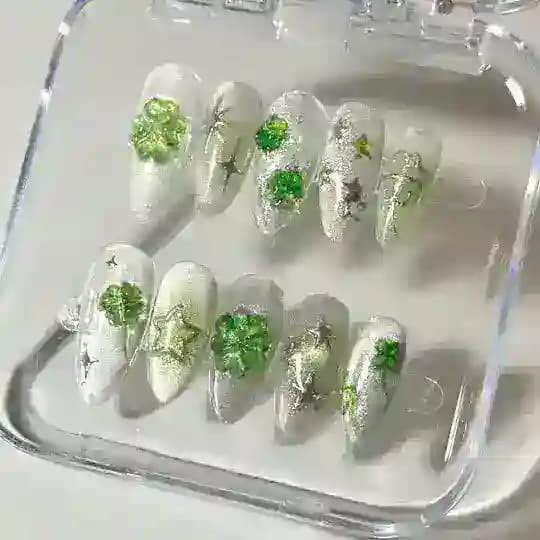 𝐧𝐚𝐢𝐥𝐬 𝐛𝐲 𝐞𝐧.恩🍀