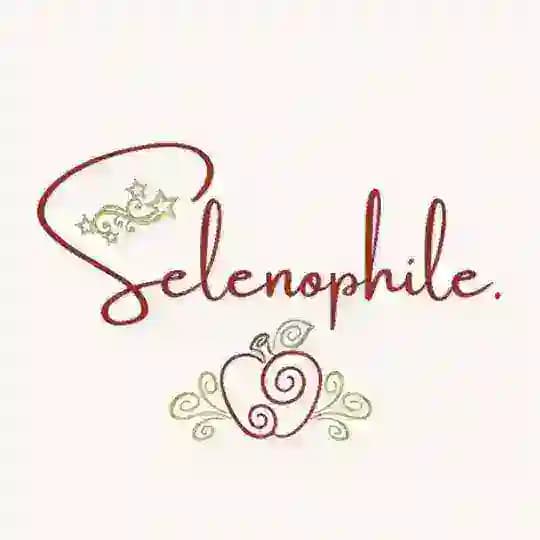 selenophile ⊹₊⟡⋆ Profile