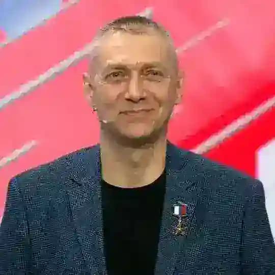 Максим Шоломов