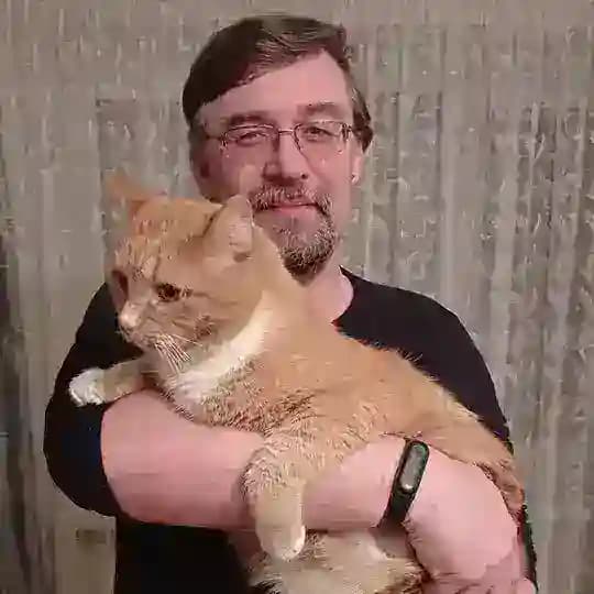 Алексей Гончаров и его кот Profile