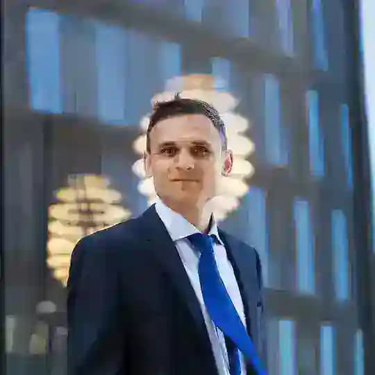 Данил Бекиров / Девелопмент, лайт индастриал, Re-новация