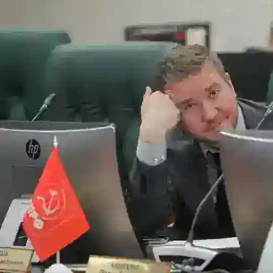 Депутат в помощь ✊🏻