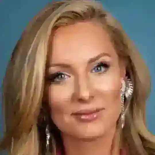 Emerald Robinson ✝️ Profile