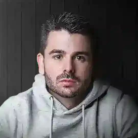 Enrique Moris Oficial