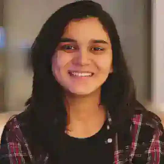 Himanshi Singh Lets Learn squad
