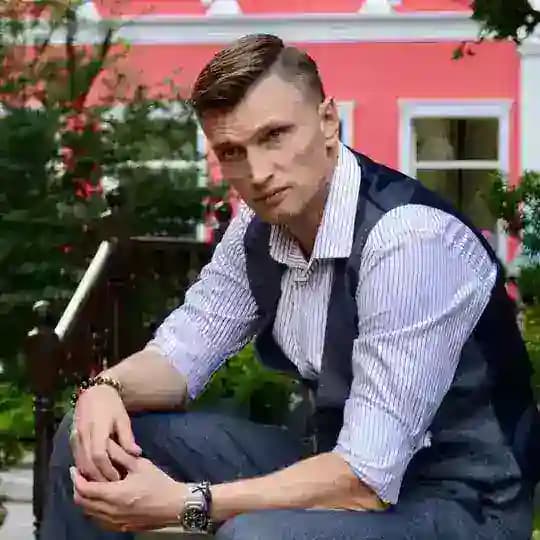 ИГОРЬ МОЧАЛОВ • ПСИХОЛОГ