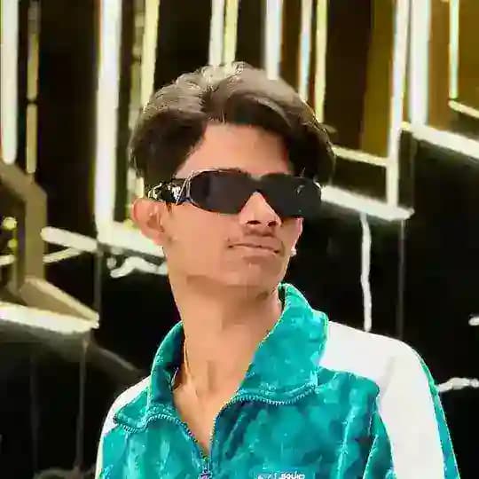 Your sahil Jalwa💰
