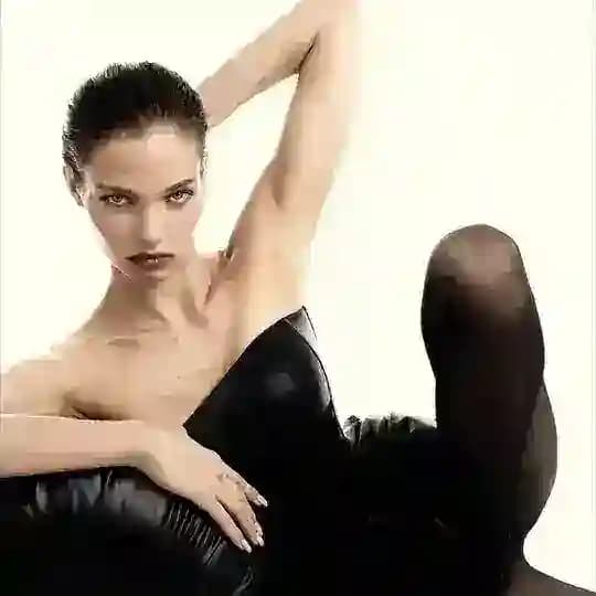 Alesya Kaf