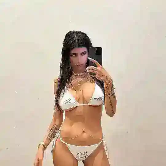 Mia Khalifa ๐ฅ๐ miakhalifa