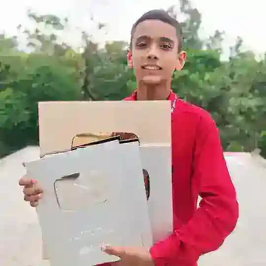 MR TECH SAURABH Profile