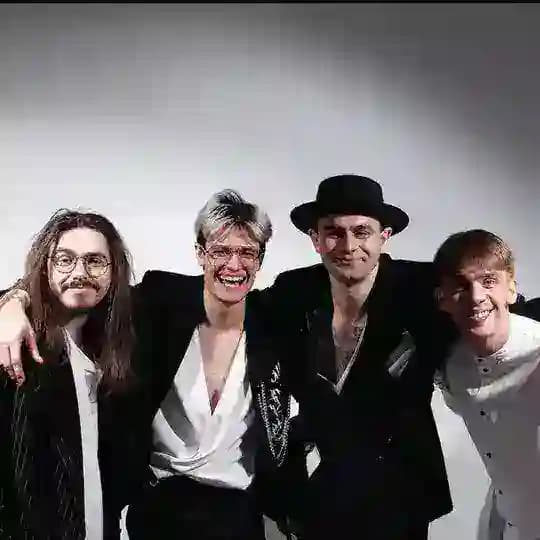 PLUSFIVE