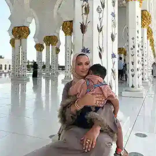 সালমার সাথে উপাজর্ন 🇧🇩 Profile