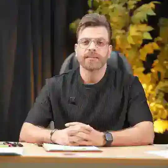 الاستاذ عباس علي الدراجي