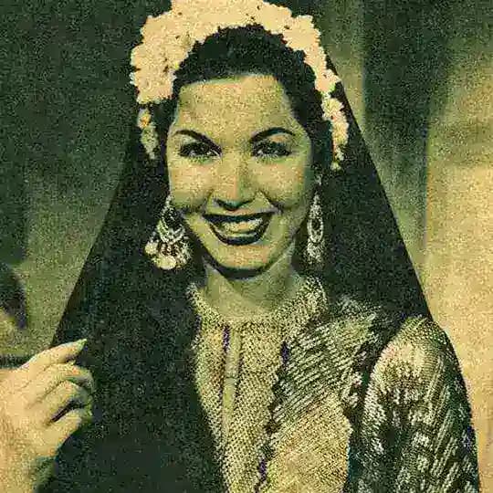 عصافير السلف تتمكيج بطاريج ٌ