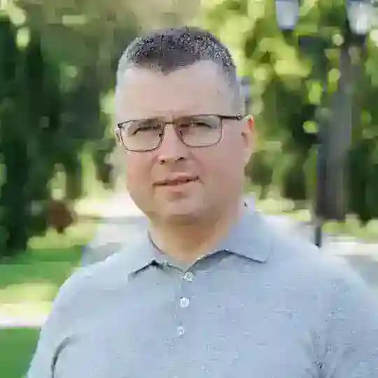 Дмитрий Аверов