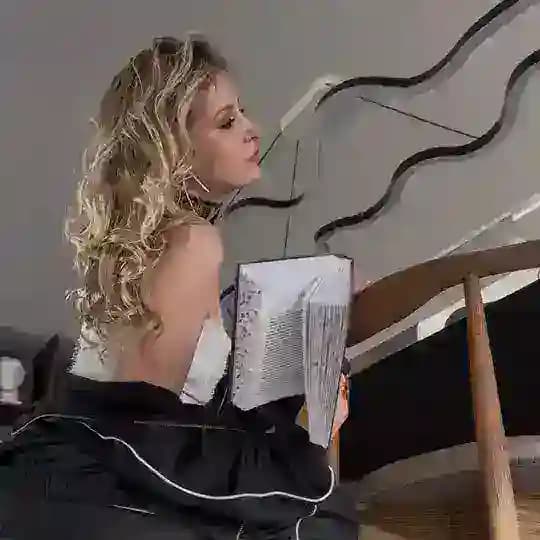 Филологический абьюз