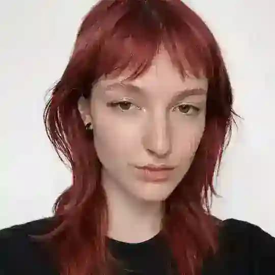 Оставила здесь