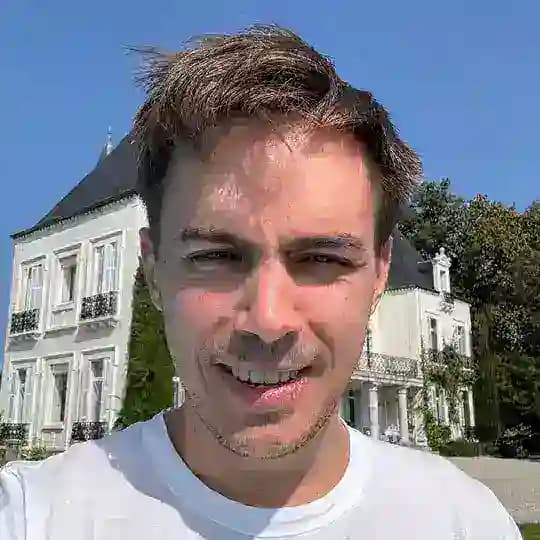 Всем Ханарин