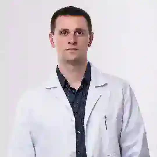 Кистевой хирург Почтенко В.В.