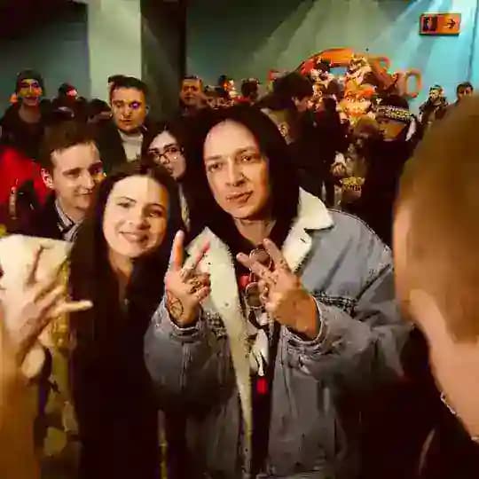 комната фанатов оксимирона
