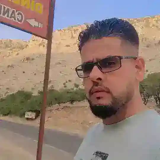 الناشط حمزة المصري