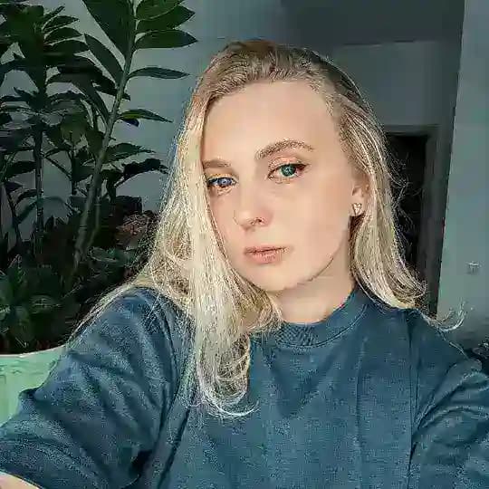 Могла бы и постараться