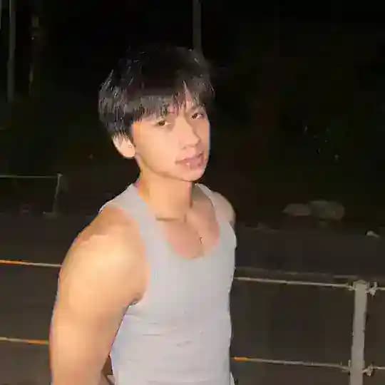 Tw: hotguys_ch 𝕏