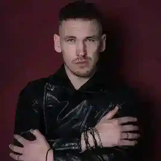 ИВАН АЛЕКСЕЕВ - ЛАРУ ( official)️