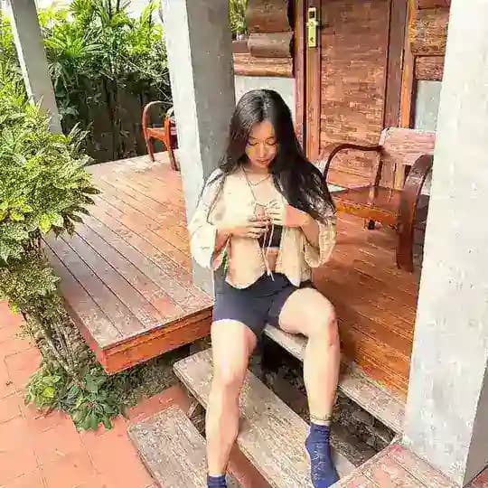 သဇင်ဦး နန်းမေရှင်းသန့် ယွန်းယွန်း ရှင်ယွန်းမြတ်