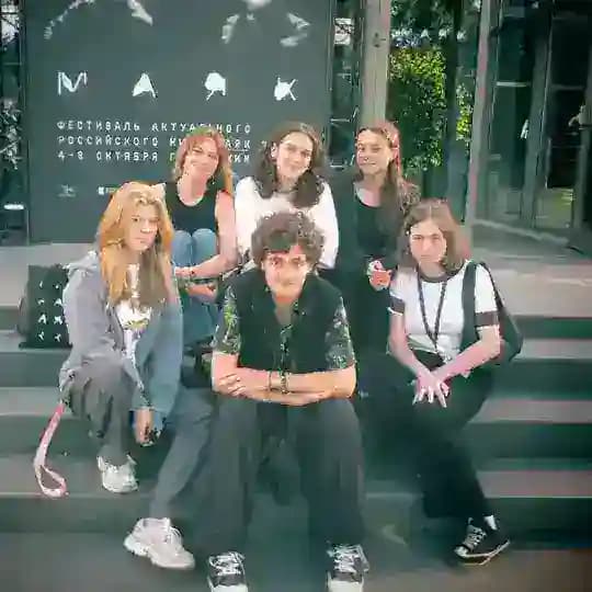 Здесь были зумеры