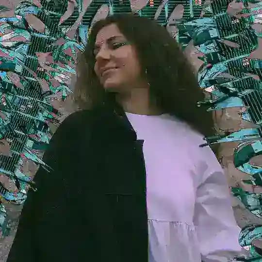KLΛVS