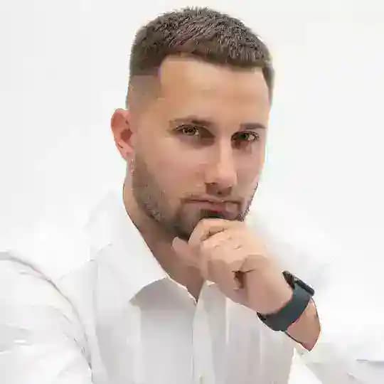 МАРКАРОВ РОМАН