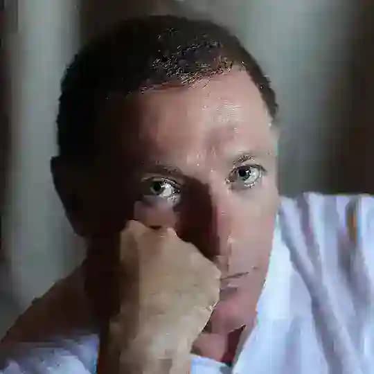 Продавец фиников Profile