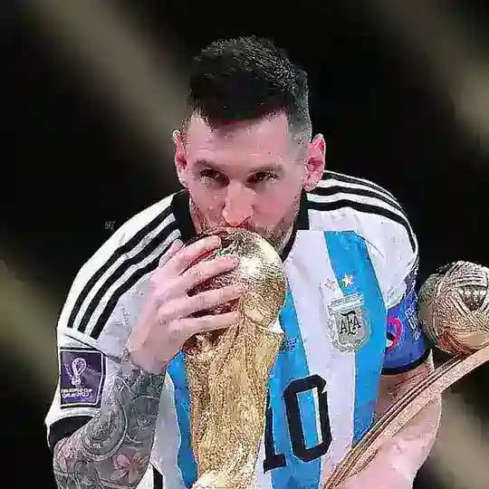 الأسطورة ليو ميسي 🐐