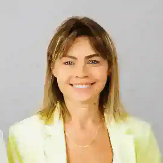 Михаэла Левин - Michaela Levin