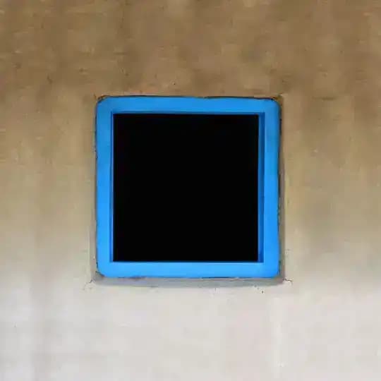 نباید می‌ماندیم