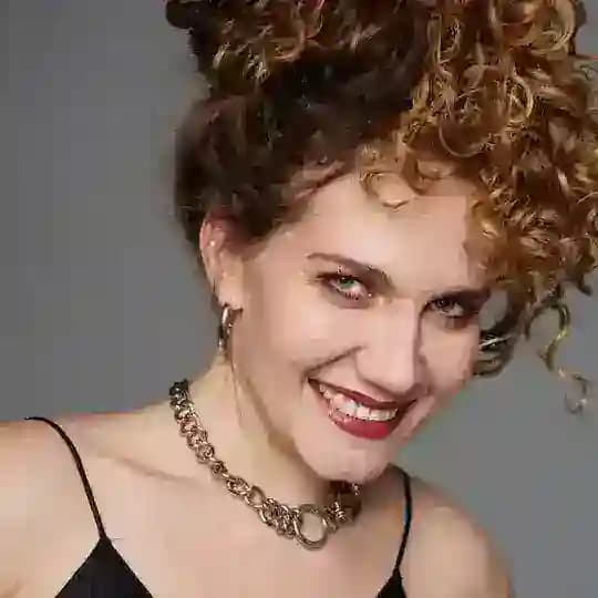 Настя на связи