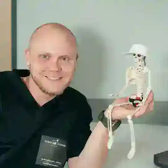Двигательная терапия. Тишин Максим