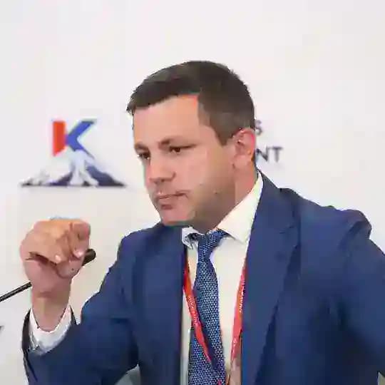 Низам Халилов