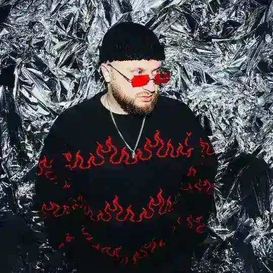 Витя Окто