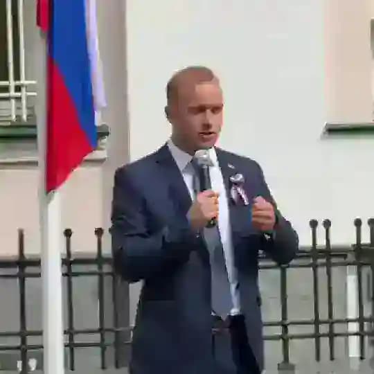 Серб и Молод | Милош Танаскович