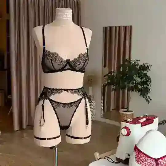 ART LINGERIE 🪡