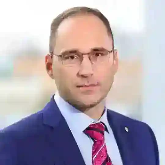 Александр Шаронов